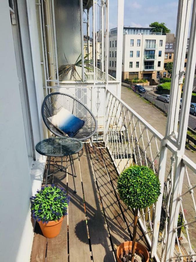 Elegant Period Clifton Balcony Apt - Simply Check In Apartment Bristol Exterior photo